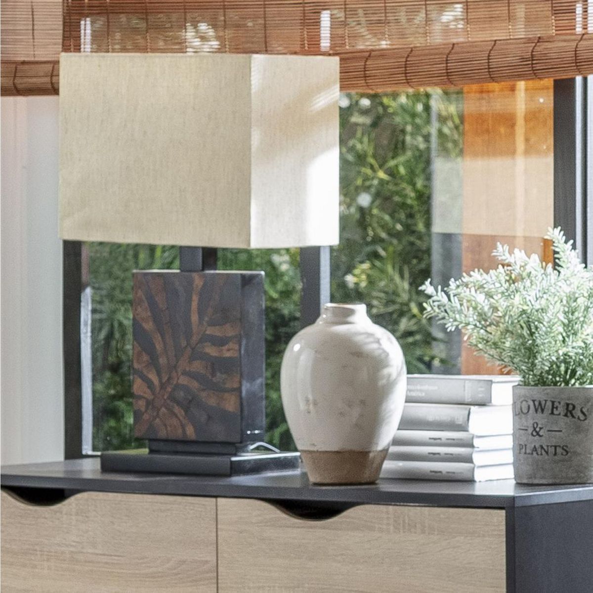 CASA BONITA - Lámpara de Mesa Madera Hoja Palmera