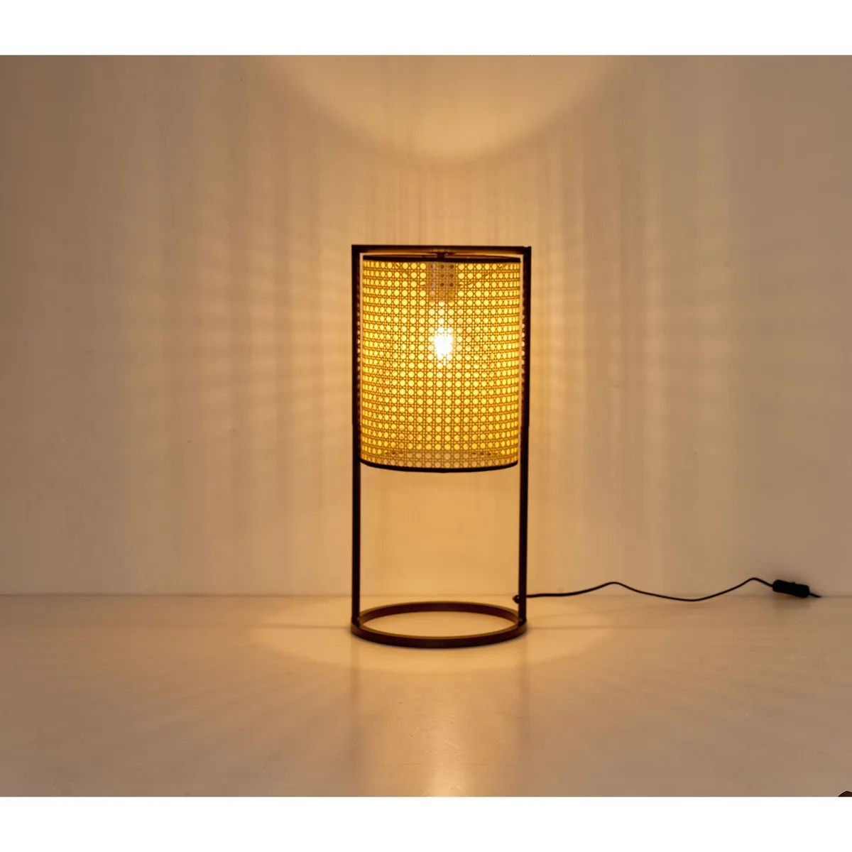 JUST HOME COLLECTION - Lámpara de Mesa Carmen 1L E27 Beige