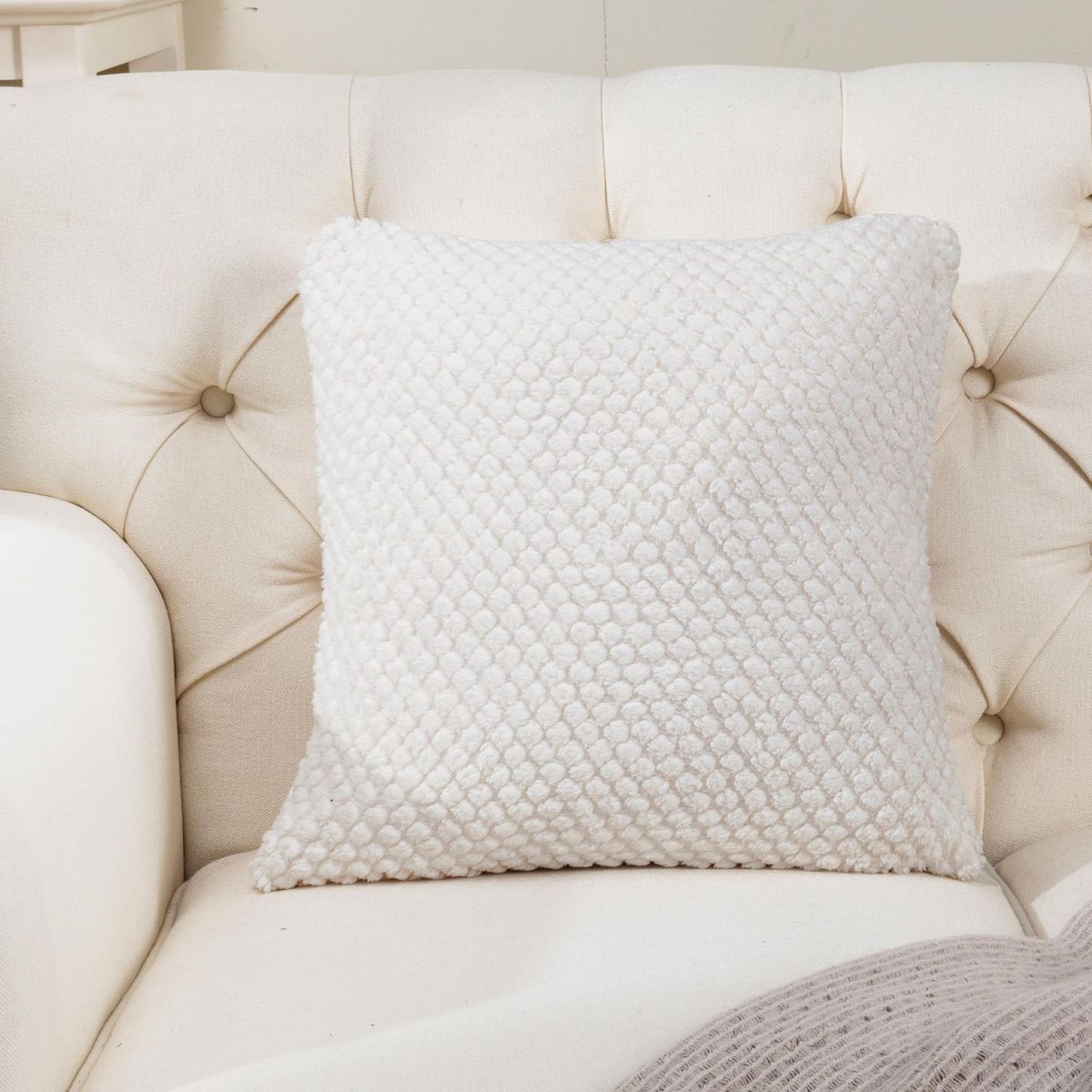 JUST HOME COLLECTION - Cojin Flores Marfil 45x45cm