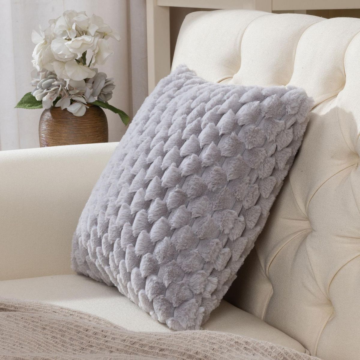 JUST HOME COLLECTION - Cojin Flores Gris 45x45cm