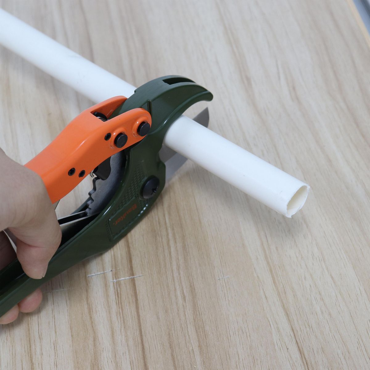 BAUKER - Corta Tubo PVC