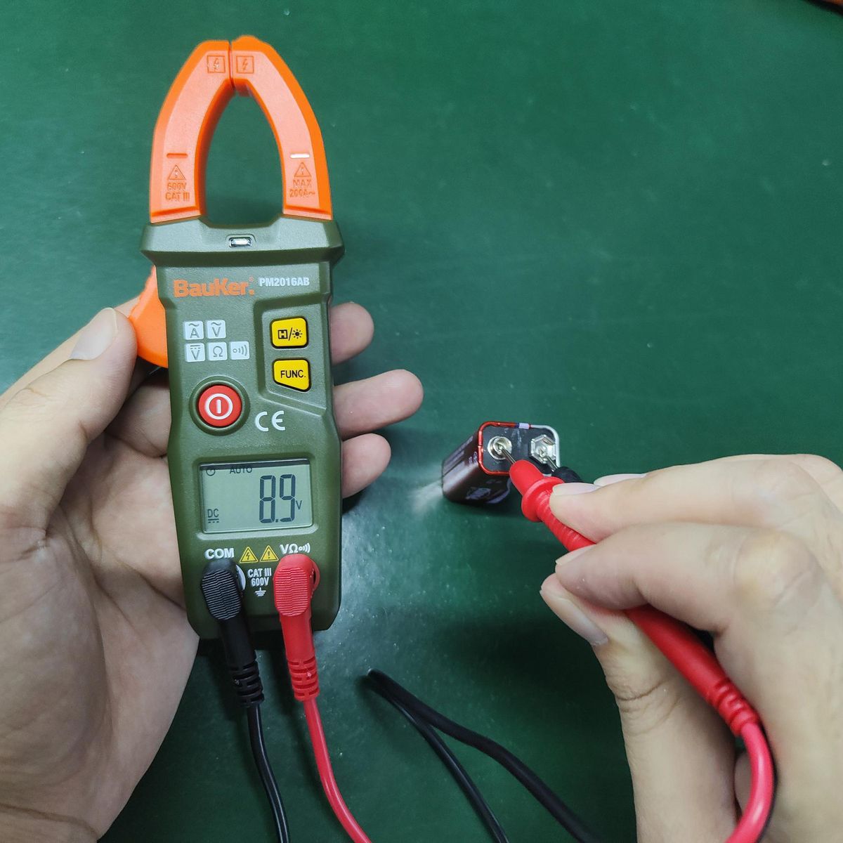 BAUKER - Medidor Clamp 200A