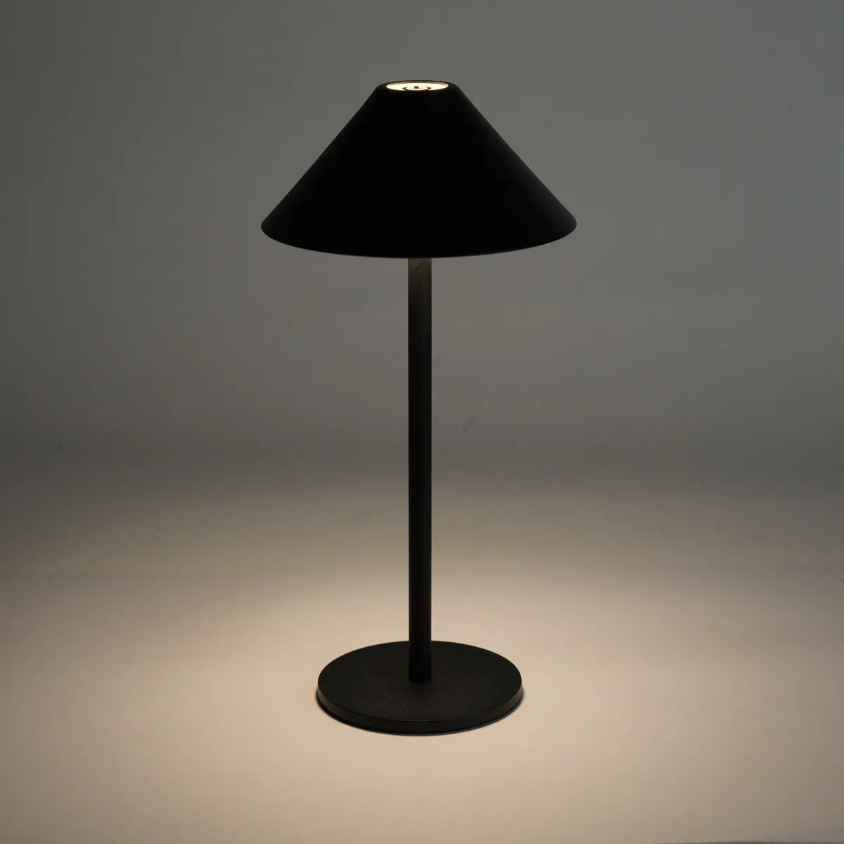 JUST HOME COLLECTION - Lámpara de Escritorio LED Gorro Recargable Negro