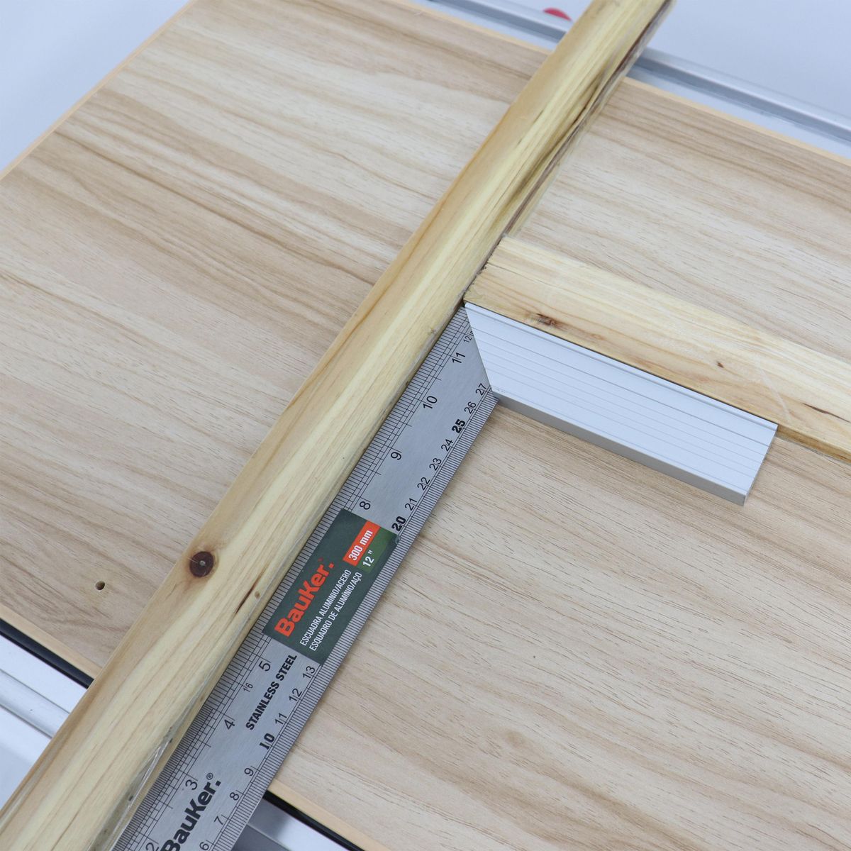 BAUKER - Escuadra Fija 12Pg 300Mm Bauk