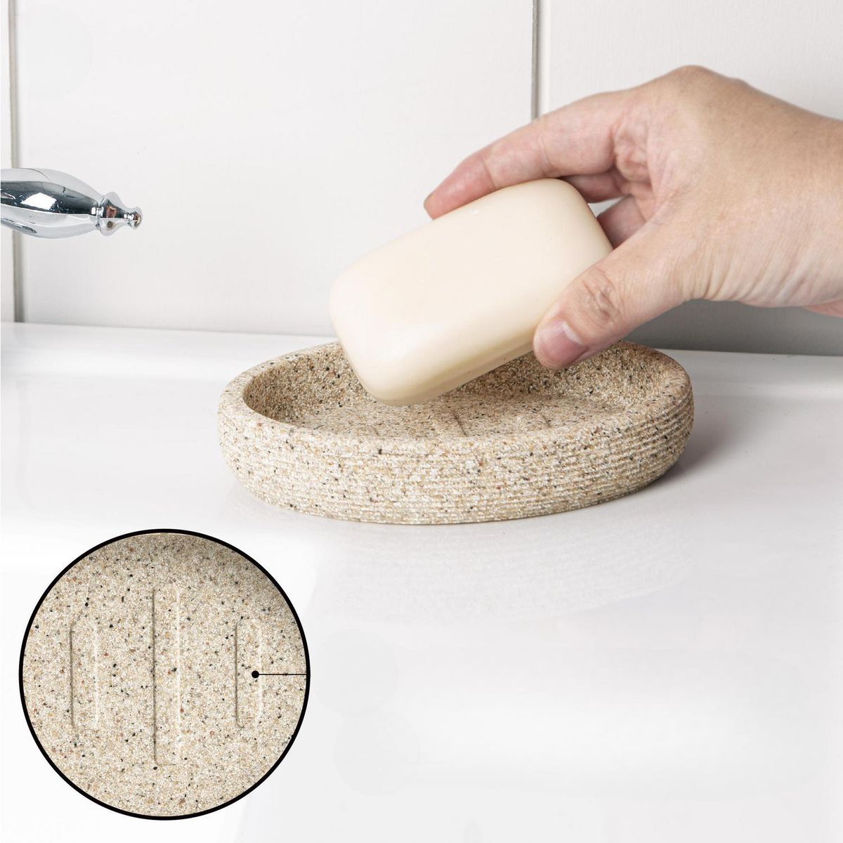 JUST HOME COLLECTION - Jabonera Stripe Resina Natural