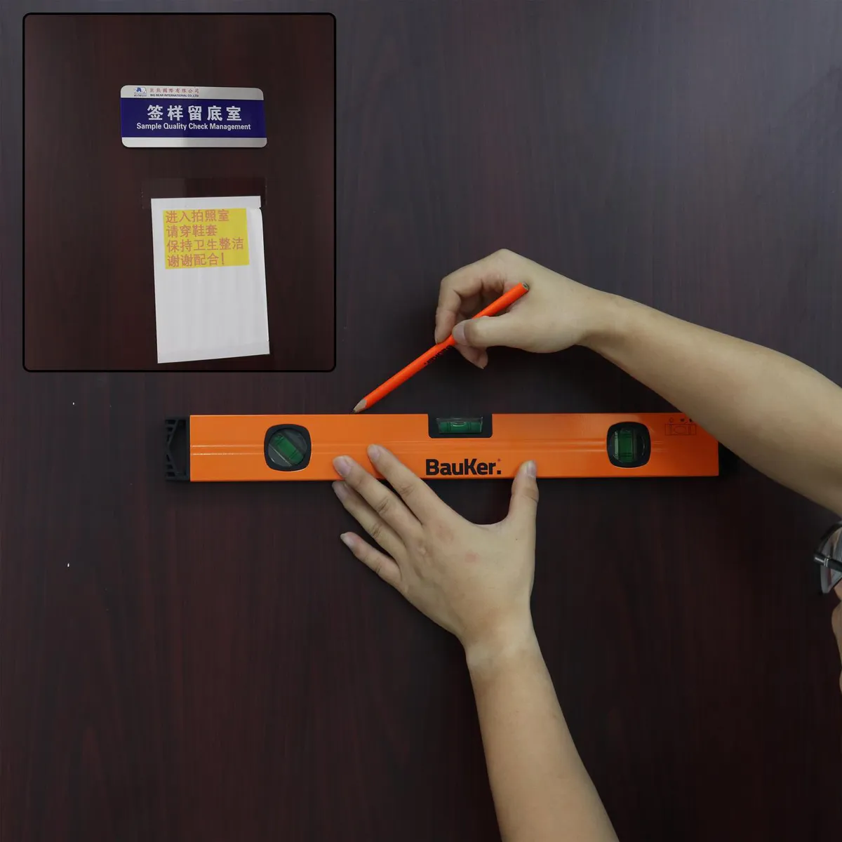 BAUKER - Nivel Profesional de 18 in