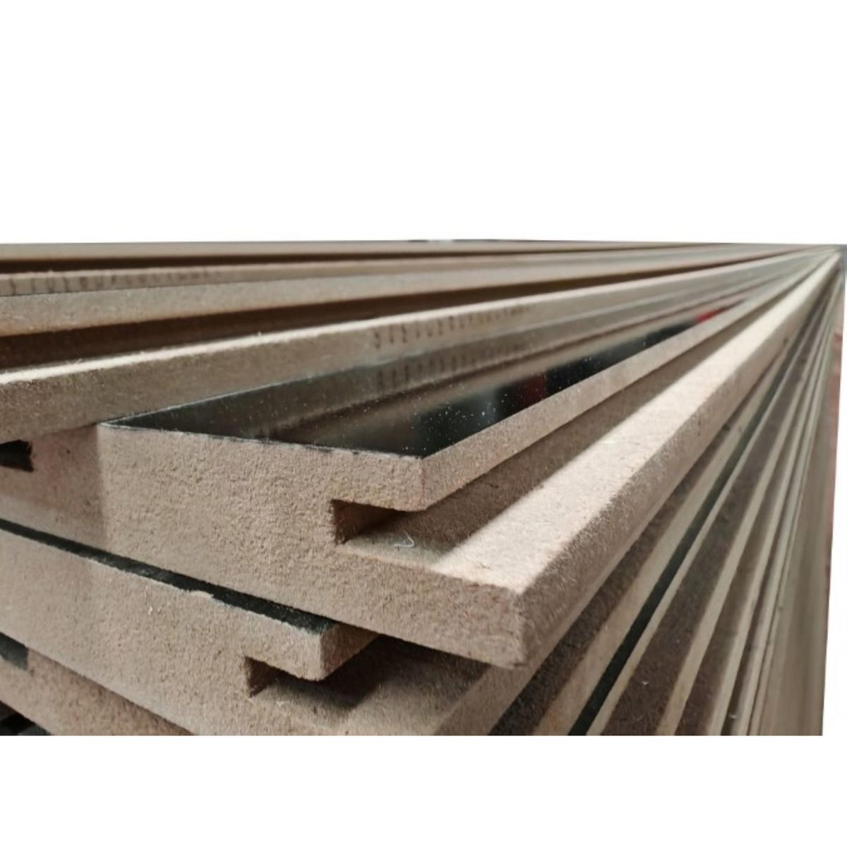 TIMBERMAC - Tablero ranurado 18mm 4x8 Negro