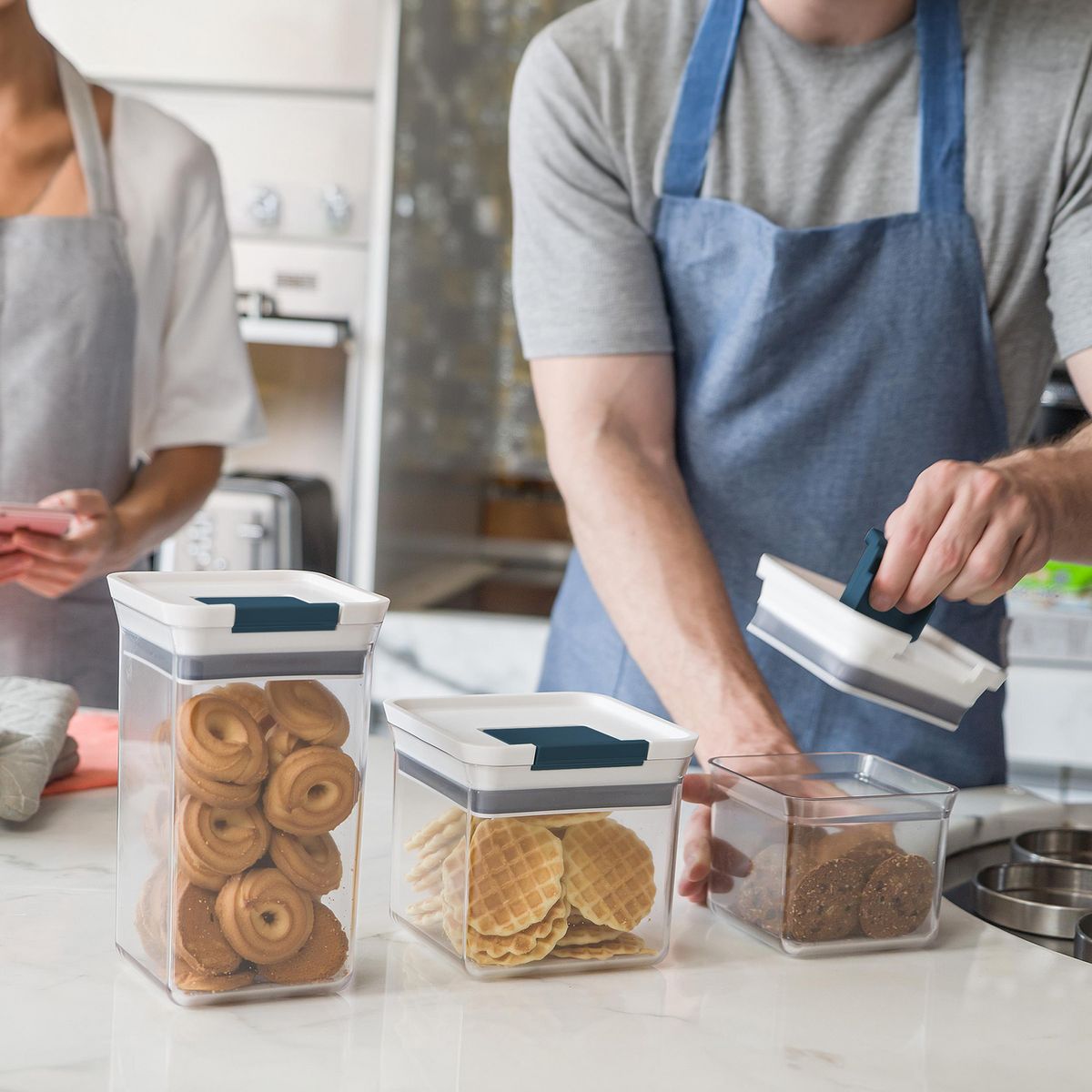 JUST HOME COLLECTION - Contenedor de Alimentos Premium 1.4L