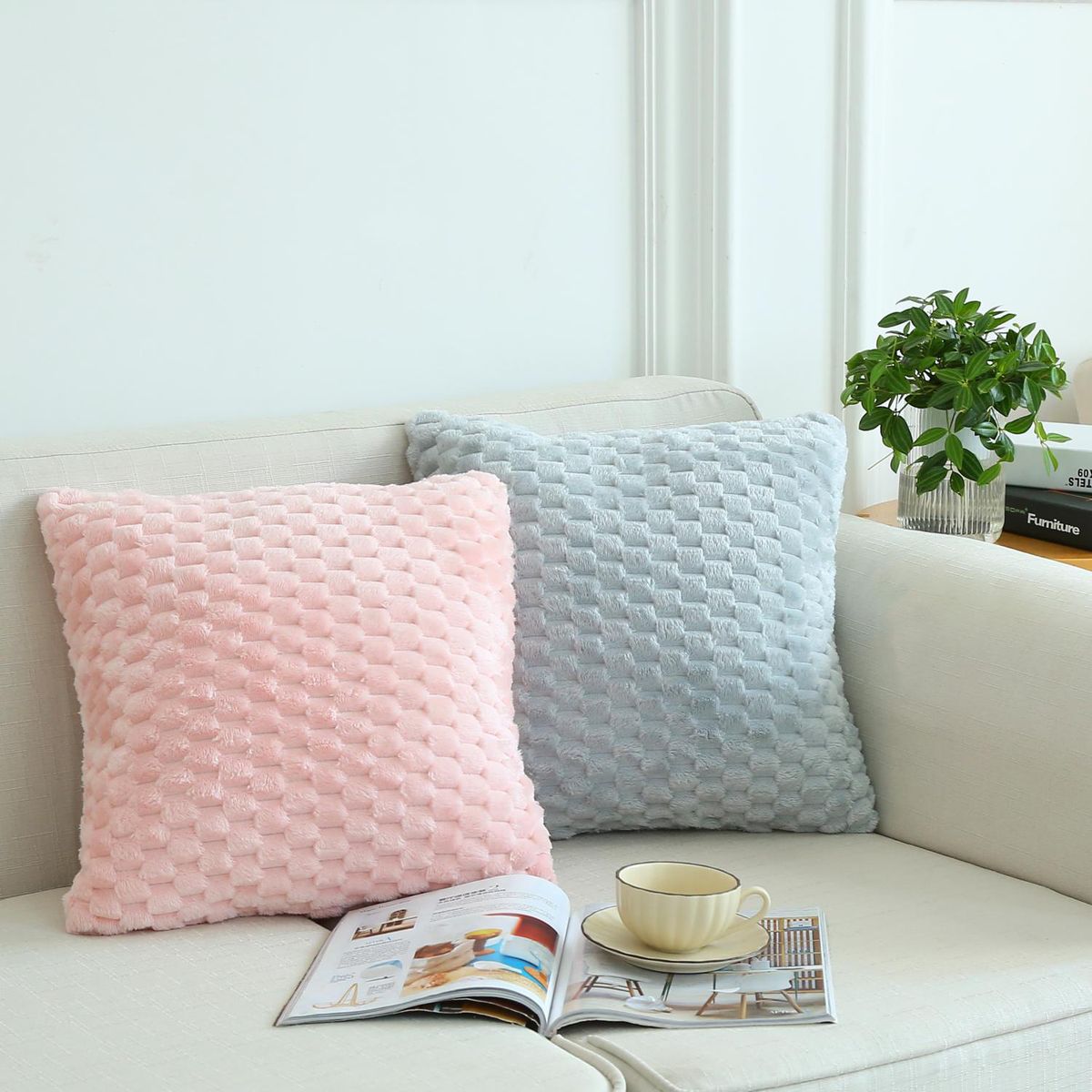 JUST HOME COLLECTION - Cojín BTS Liso Colores Surtidos 45x45cm