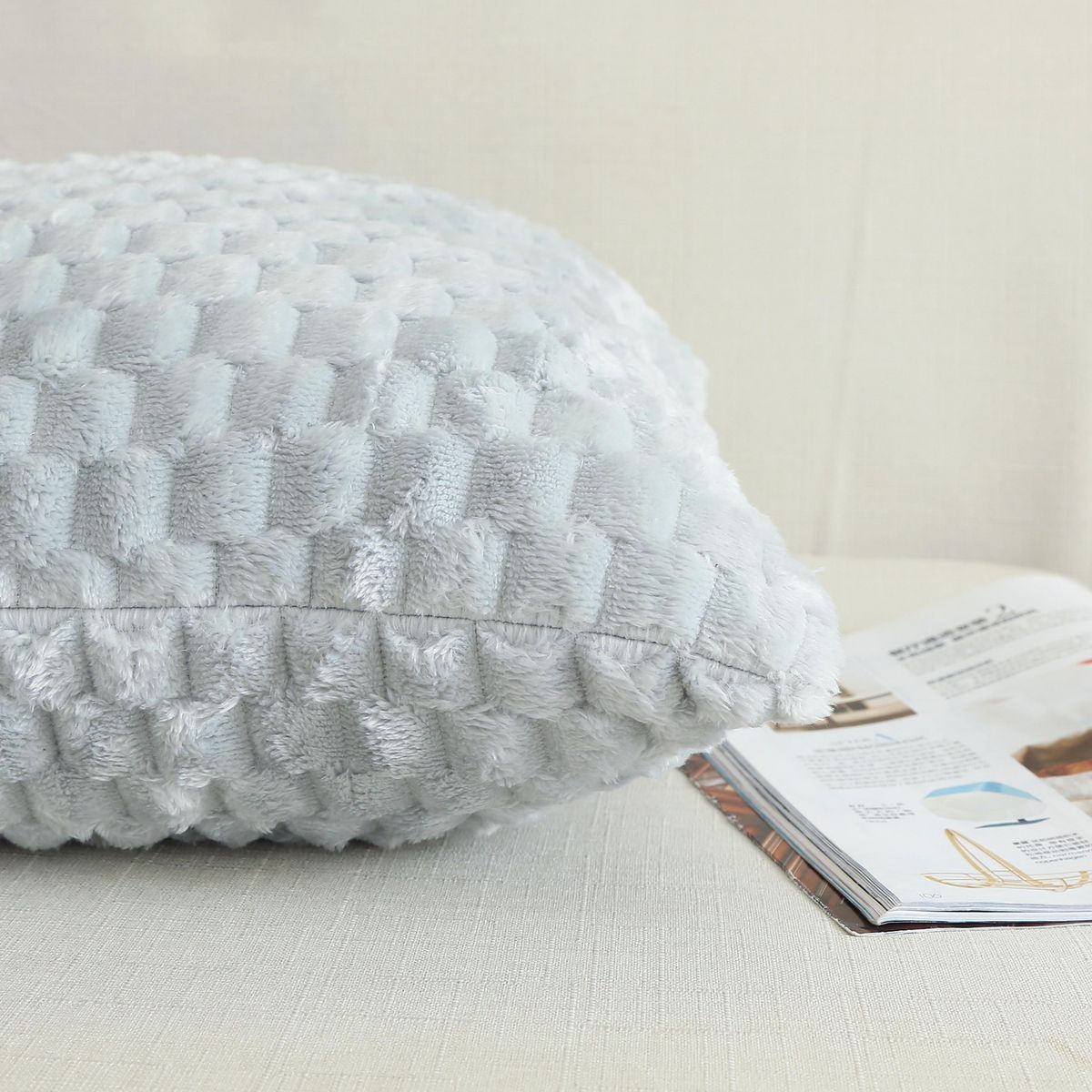 JUST HOME COLLECTION - Cojín BTS Liso Colores Surtidos 45x45cm