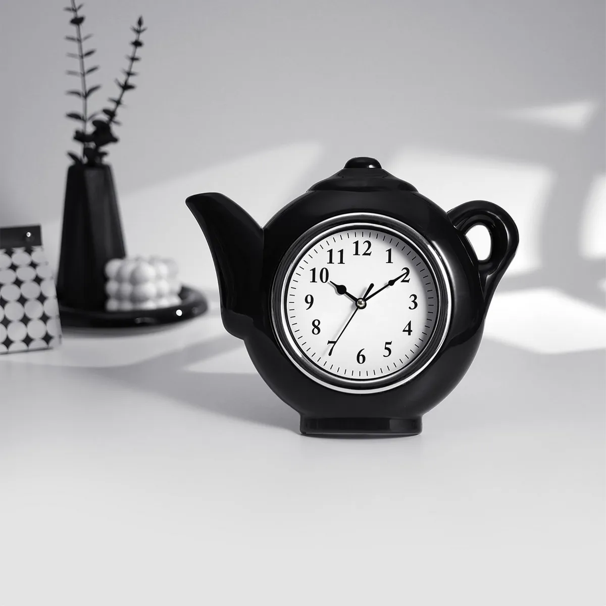 CASA BONITA - Reloj de Pared en Forma Tetera 23x28cm Negro