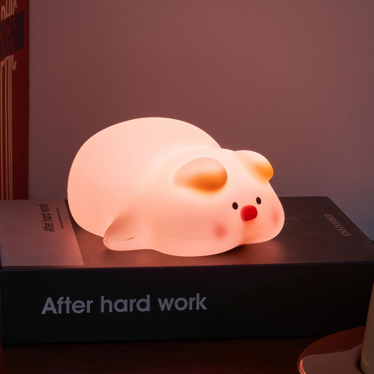 JUST HOME COLLECTION - Cerdito Acostado Cerdito Blanco 3 W 11.4x6.7 cm