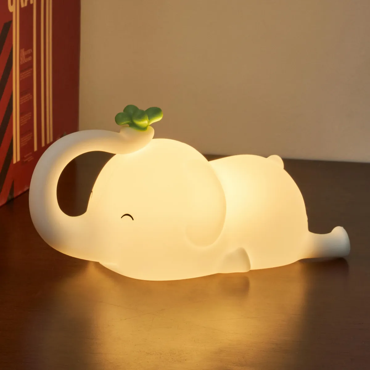 JUST HOME COLLECTION - Elefante Acostado Elefante Blanco 3 W 9x8.9 cm