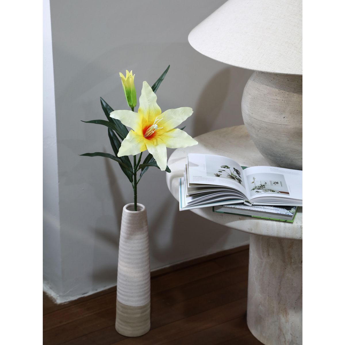 JUST HOME COLLECTION - Vara Lirio Artificial 85 cm Amarilla