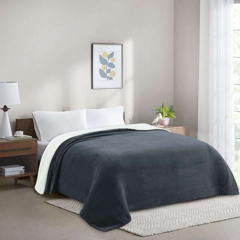 JUST HOME COLLECTION - Frazada Coral Grafito 250x220cm