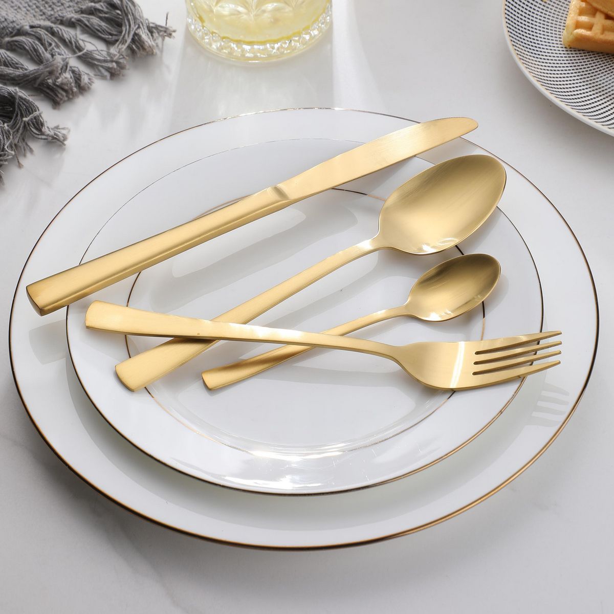 JUST HOME COLLECTION - Juego de Cubiertos 16 Piezas Cobre