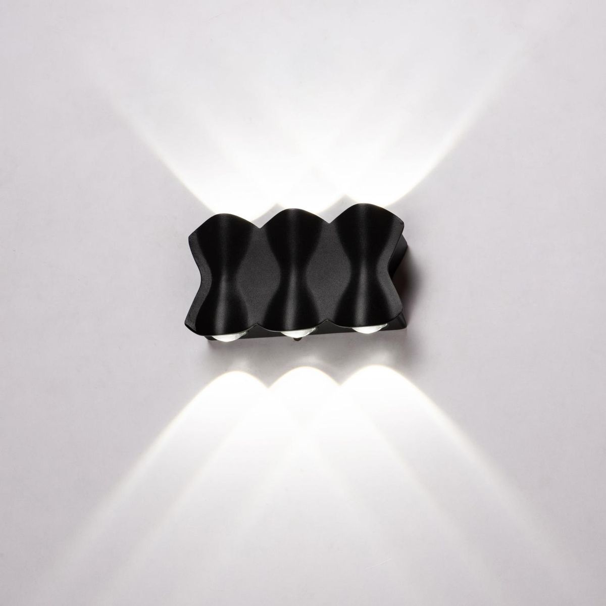 JUST HOME COLLECTION - Aplique Exterior LED Buzet Negro 6W IP65 Luz Neutra