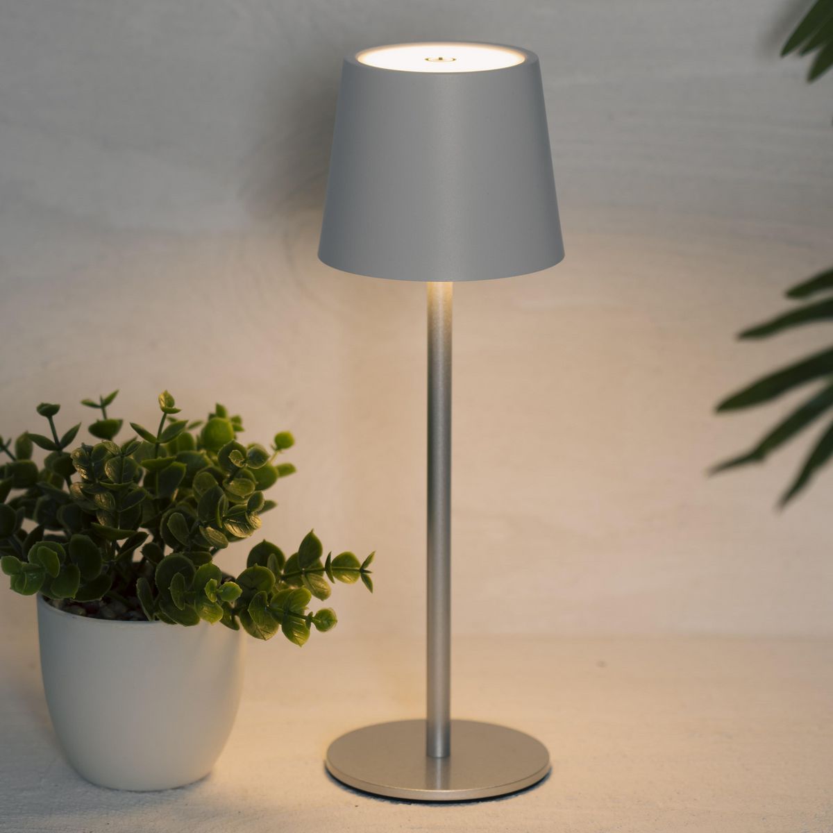 JUST HOME COLLECTION - Lámpara de Mesa Tina Recargable Gris/Plata 1.9 W 9x27.5 cm