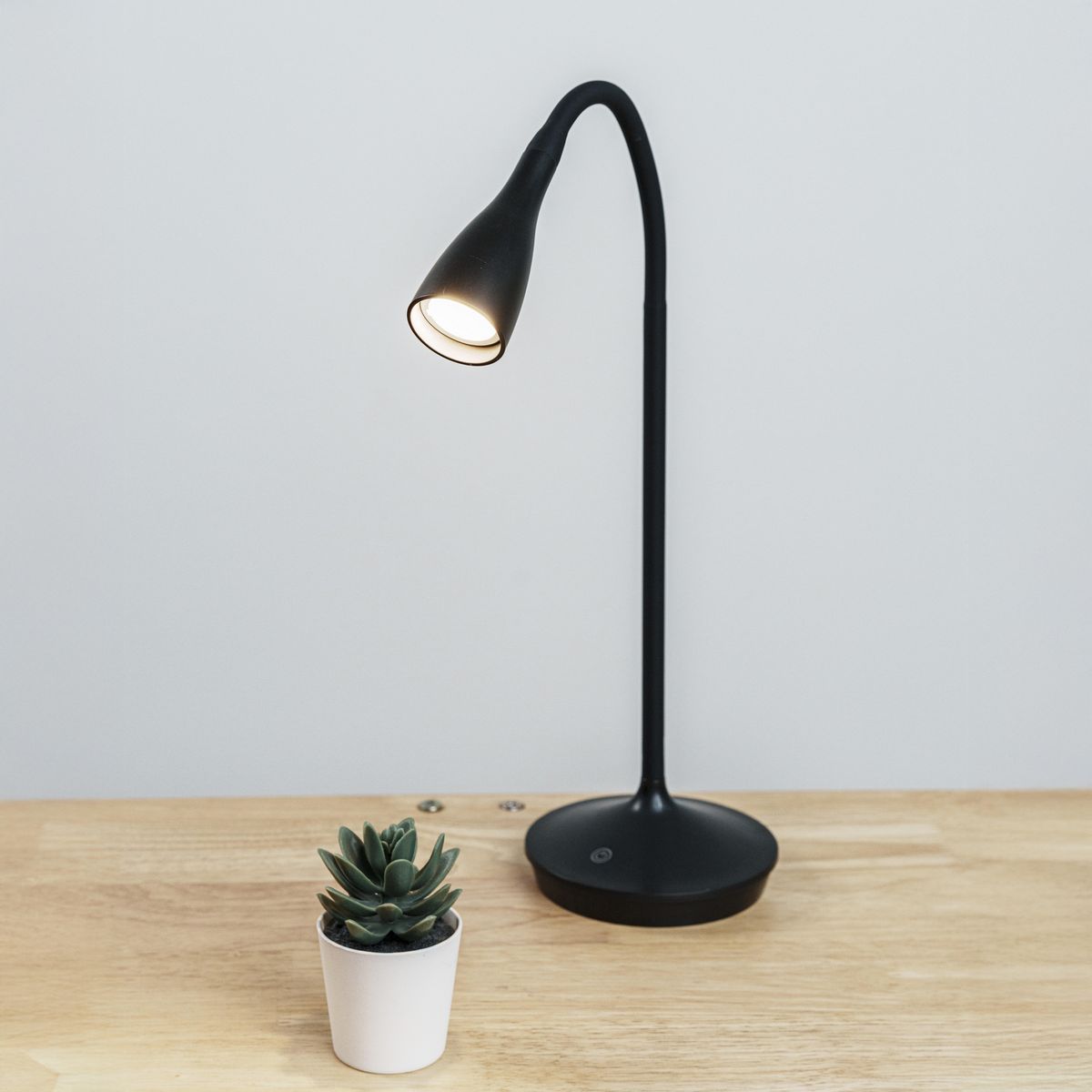 JUST HOME COLLECTION - Lámpara de Escritorio LED Recargable Balta Negro