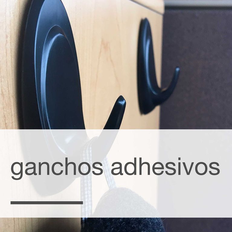 Ganchos adhesivos
