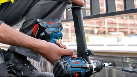 TALADRO ATORNILLADOR PERCUTOR INALÁMBRICO BOSCH GSB 18V-150 C BITURBO Brushless 18V