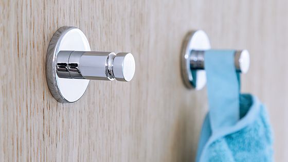 ganchos para toallas, ganchos adhesivos, ganchos para toallas de baño, ganchos para baño, ganchos adhesivos para pared, ganchos de acero inoxidable, accesorios de baño, decoración de baños, diseño de baños modernos, remodelación de baños, artículos de baño