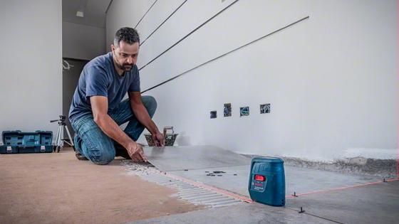 Nivel Láser de líneas 15 metros con línea lateral Bosch Nivelox con Maletín