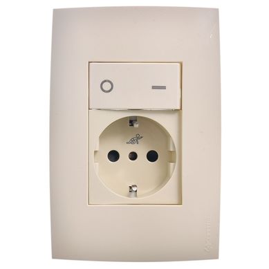 Armado 1 toma schuko y 1 interruptor marfil