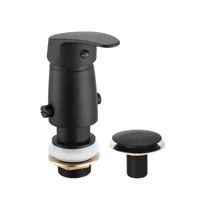 Grifería monocomando de bidet con transferencia Tero negro