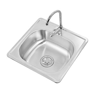 Pileta de cocina con grifera inoxidable