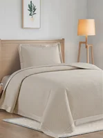 Acolchado Clásico liso 1 plaza y media beige