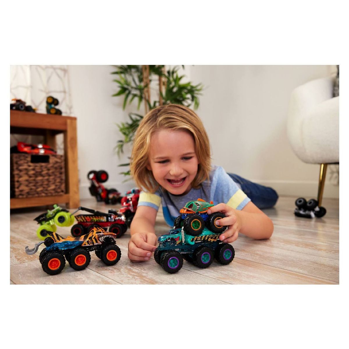  - Monster Trucks Vehículo de Juguete Camiones Remolque Sorpresa (Surtido)