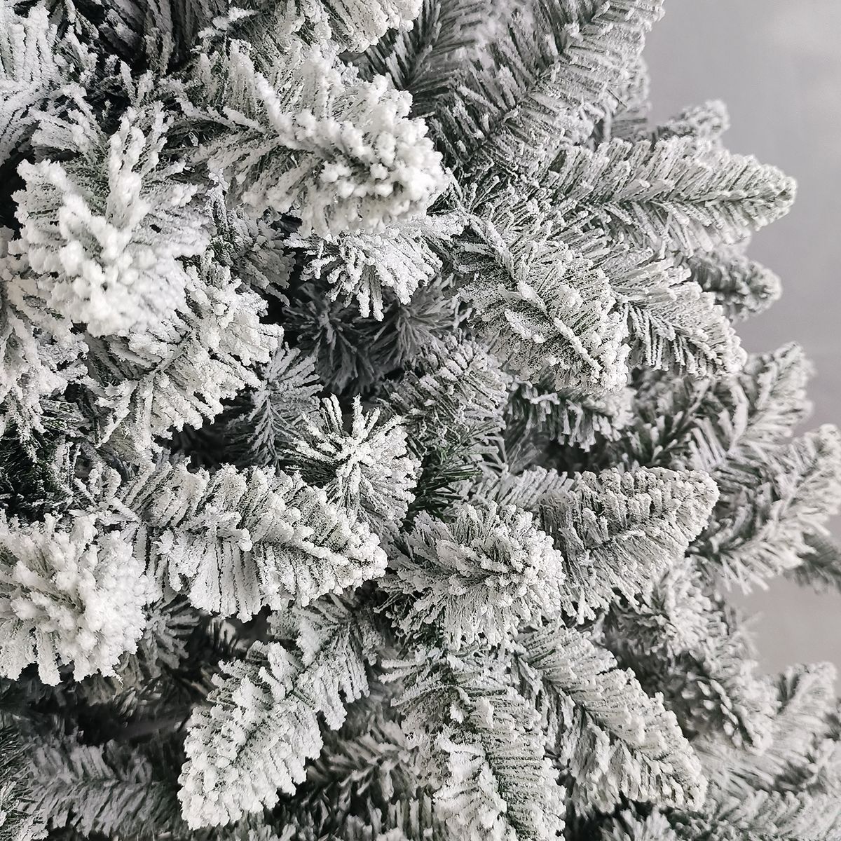 CASA JOVEN - ARBOL NAVIDAD NO1 18 MTS NEVADO 550 RAMAS