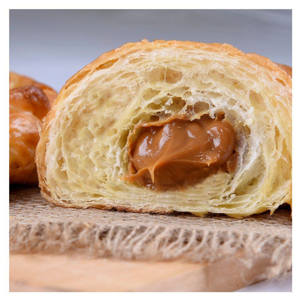 TOTTUS - Croissant con Manjar Blanco