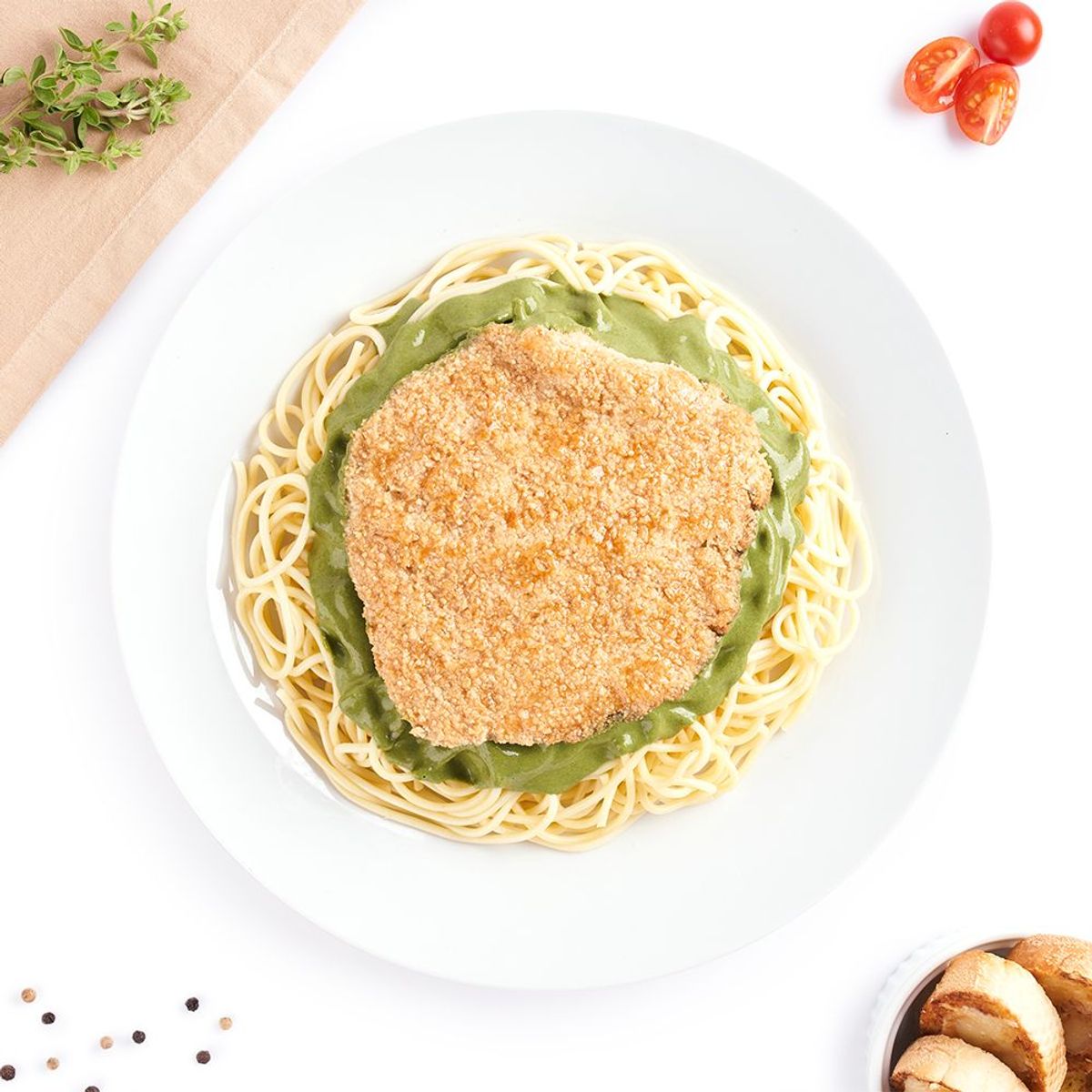 TOTTUS - Tallarines Con Salsa Pesto Y Milanesa