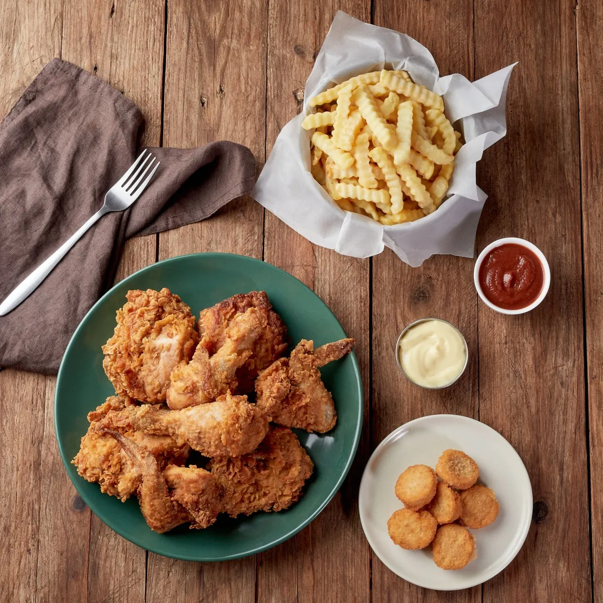 TOTTUS - Combo Mix 8 pzas Pollo + 6 Nuggets + Papas