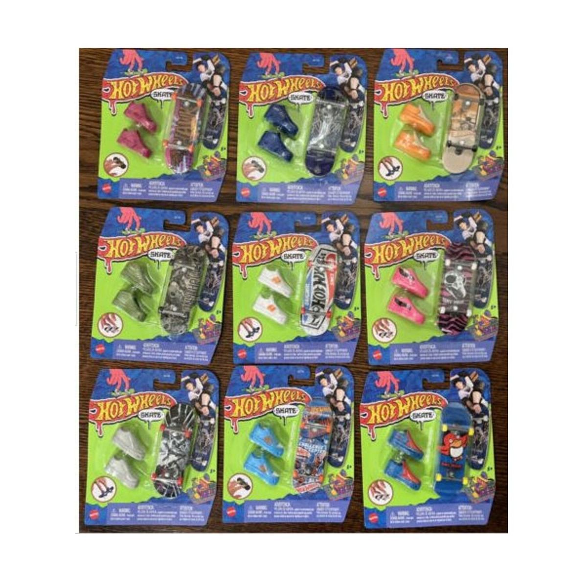 HOT WHEELS - Hot Wheels Skate Patineta con Tenis Sorpresa