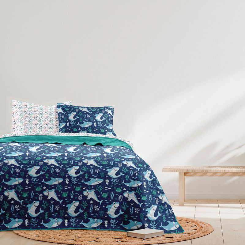 CASA JOVEN - Set de Cama Quilt‚ Infantil Tiburón‚ 1.5P
