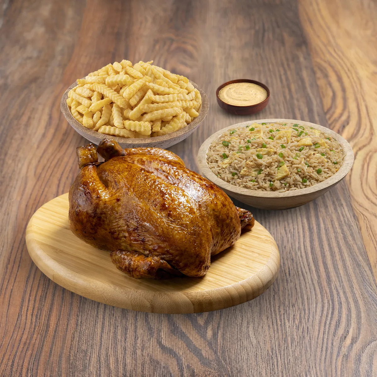 TOTTUS - Pollo Rostizado + Porción De Papas + Arroz Oriental 400 g + 1 Ají